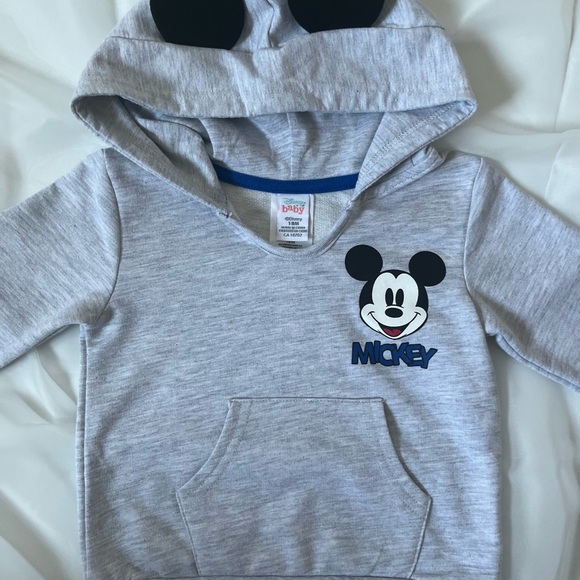 Disney 18 months toddler sweat shirt - pullover hoodie - Mickey Mouse sweater - Picture 2 of 3